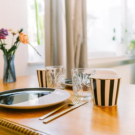 Paradiesvogel - Zentral Gelegenes In Zentrum