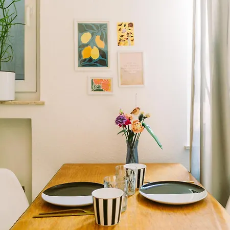 Paradiesvogel - Zentral Gelegenes In Zentrum *