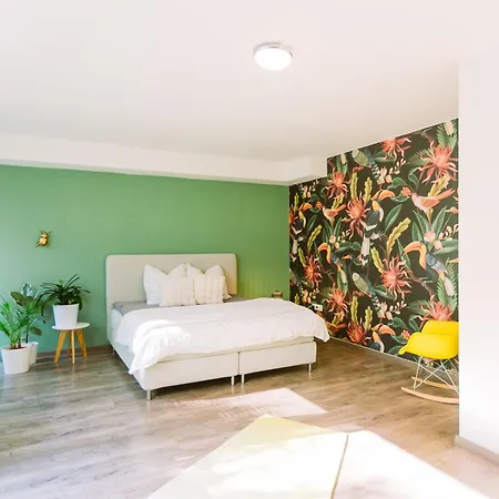 Paradiesvogel - Zentral Gelegenes In Zentrum