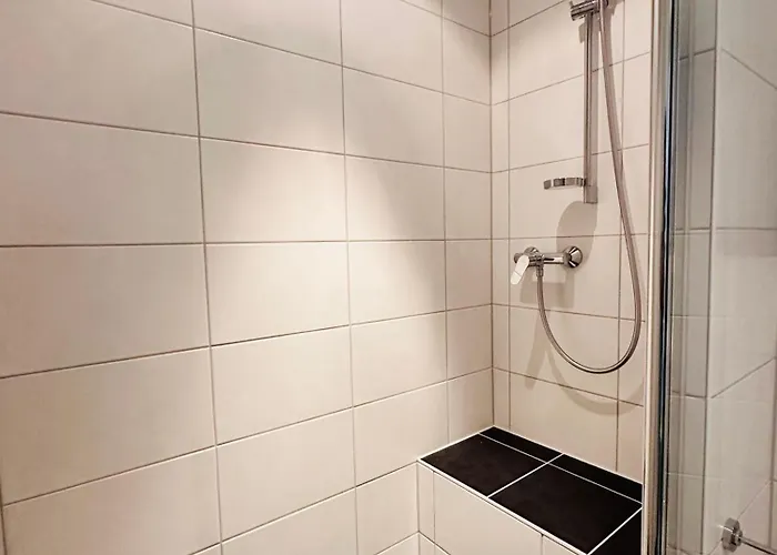 Paradiesvogel - Zentral Gelegenes In Zentrum